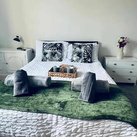 Harrington House - 6 Bedrooms